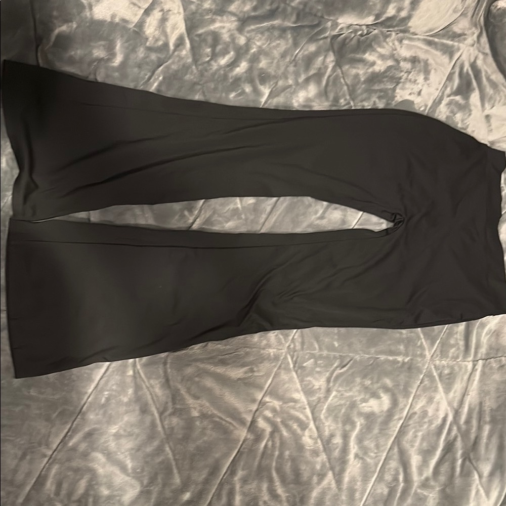 Elegant Black Women's flare crunched back leggings